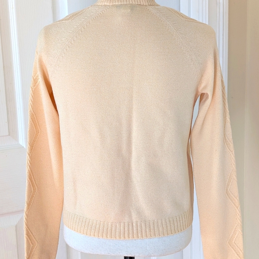 St.John Sport Delicate Butter Cream 2 Piece Twin-set Knit Zip-Up Cardigan & Tank - Picture 5 of 9